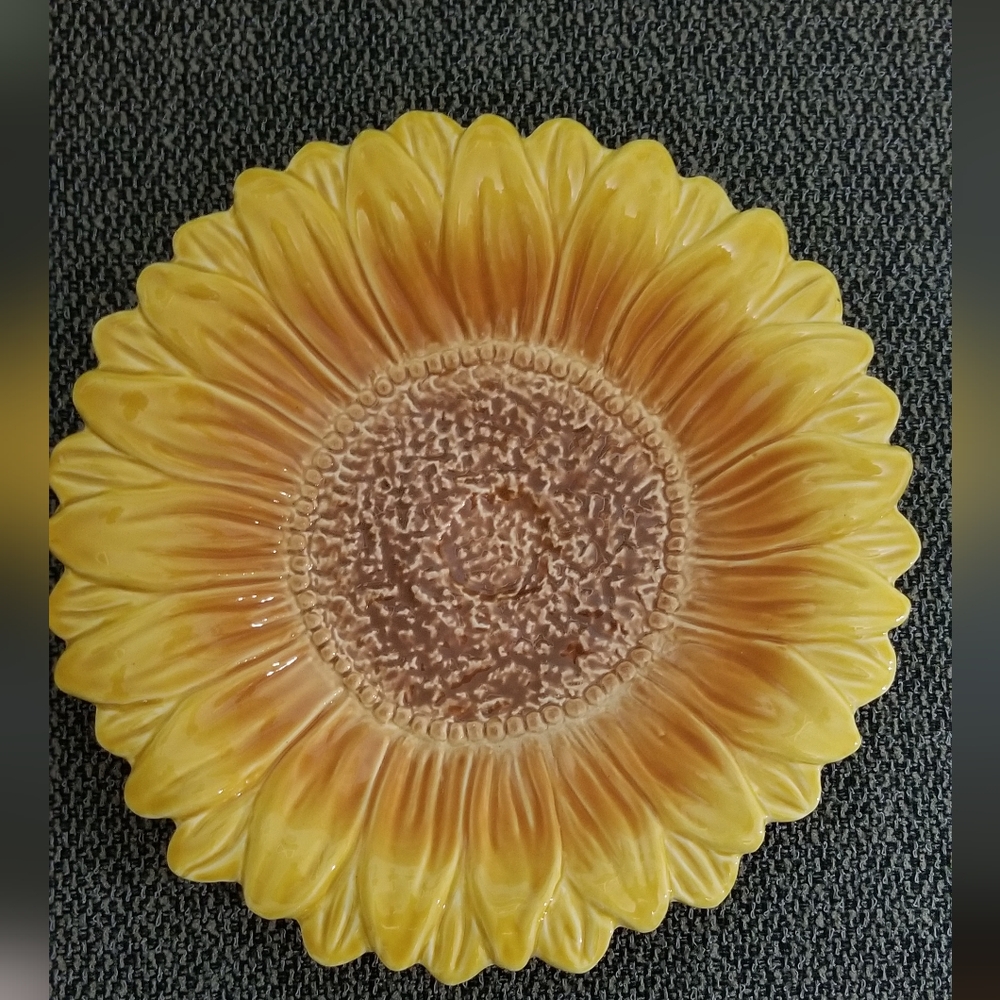 Sunflower Ceramic Decorative Plate - Yellow